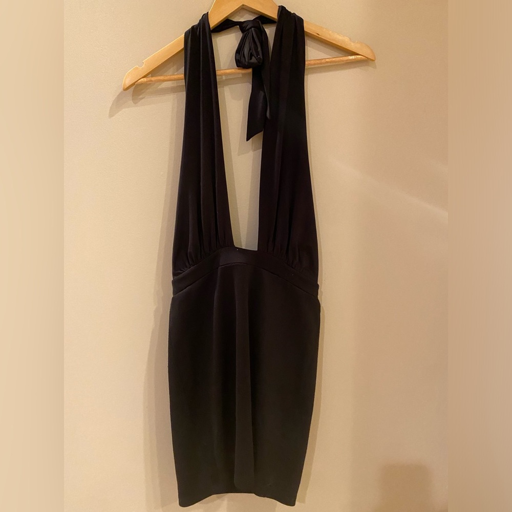 Little black dress (LBD)